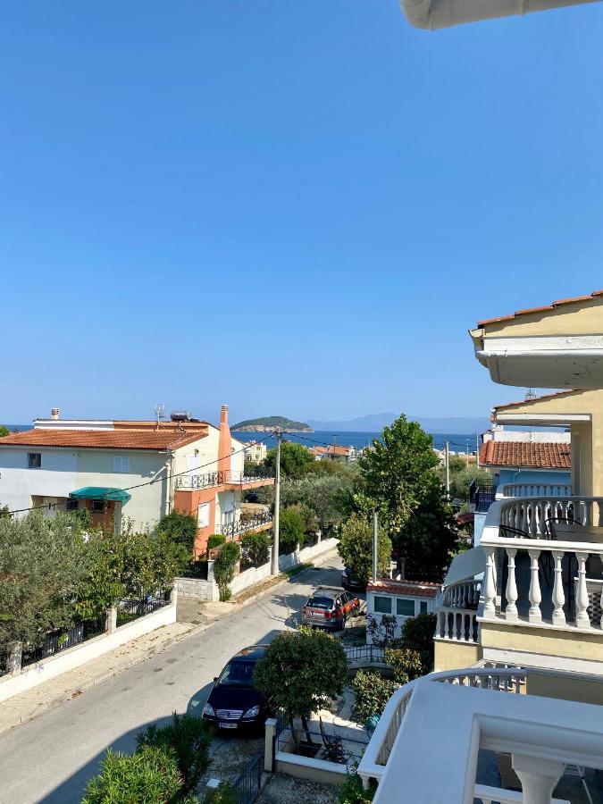 Thea Apartments Nea Iraklitsa Екстер'єр фото