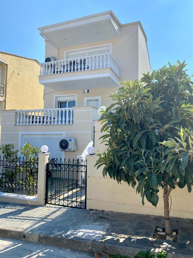 Thea Apartments Nea Iraklitsa Екстер'єр фото
